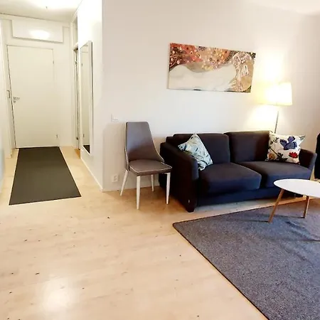Floor 51m2, Balcony, 150 M Wifi, Free Own Parking Place, 300m Metro Apartment Helsinki