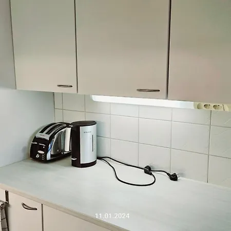 Apartment Floor 51m2, Balcony, 150 M Wifi, Free Own Parking Place, 300m Metro Helsinki